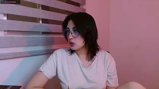 Snapshot of Red-moon1 chatting on 16, 12, 2024 Red-moon1 online show from 16, 12, 2024
