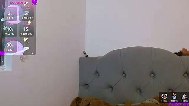 Snapshot of Red-moon1 chatting on 4, 1, 2025 Red-moon1 online show from 4, 1, 2025