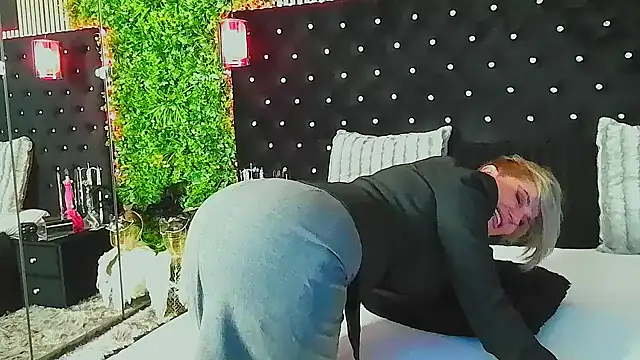 InannaStar online show from 10, 3, 2026