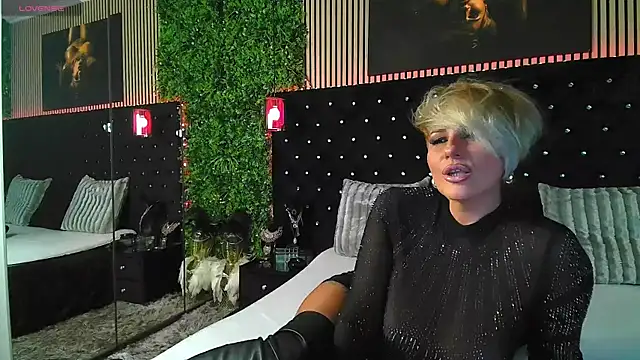 InannaStar online show from 28, 6, 2026