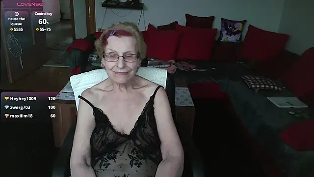 HeisseomaOriginal online show from 25, 2, 2025