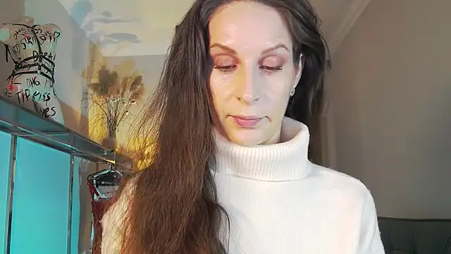 Snapshot of Mila_Anders chatting on 8, 10, 2025 Mila Anders online show from 8, 10, 2025
