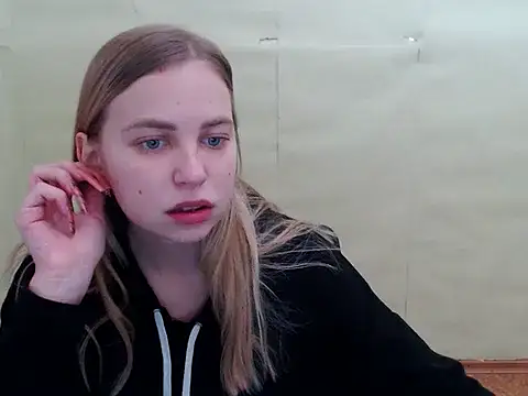 Snapshot of klerkarina chatting on 3, 12, 2024 klerkarina online show from 3, 12, 2024