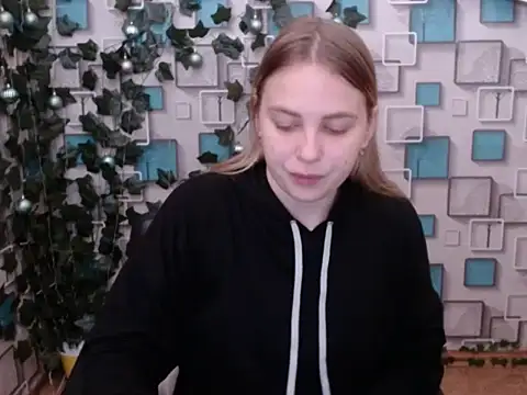 Snapshot of klerkarina chatting on 8, 12, 2024 klerkarina online show from 8, 12, 2024