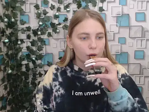 Snapshot of klerkarina chatting on 23, 12, 2024 klerkarina online show from 23, 12, 2024