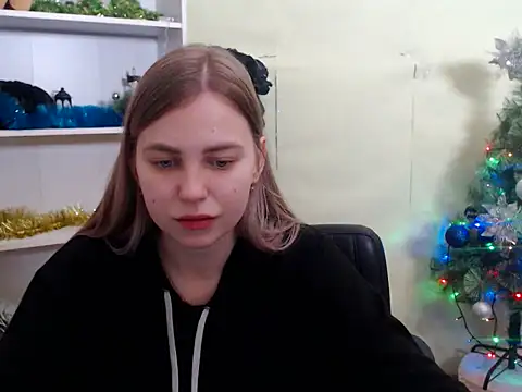 Snapshot of klerkarina chatting on 8, 1, 2025 klerkarina online show from 8, 1, 2025