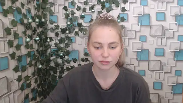 Snapshot of klerkarina chatting on 10, 1, 2025 klerkarina online show from 10, 1, 2025