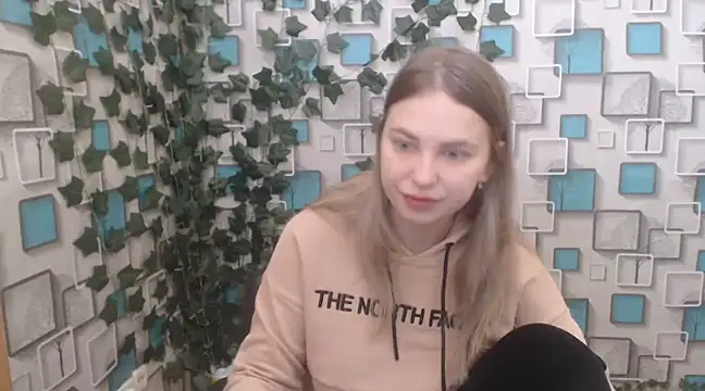 Snapshot of klerkarina chatting on 8, 2, 2025 klerkarina online show from 8, 2, 2025