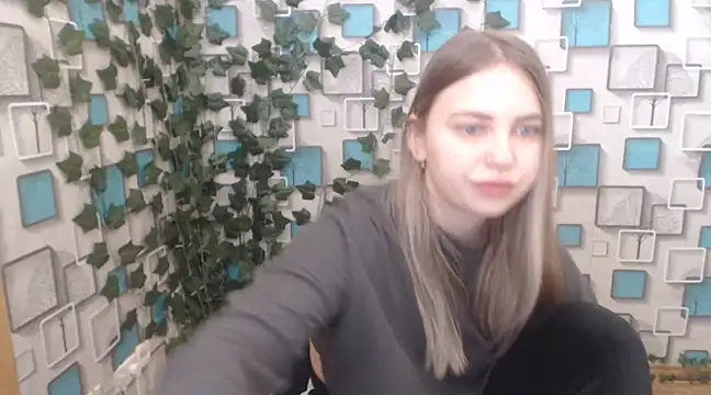 Snapshot of klerkarina chatting on 9, 2, 2025 klerkarina online show from 9, 2, 2025