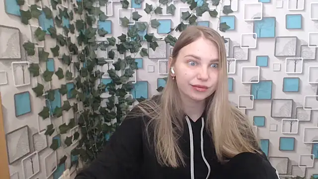 Snapshot of klerkarina chatting on 18, 2, 2025 klerkarina online show from 18, 2, 2025