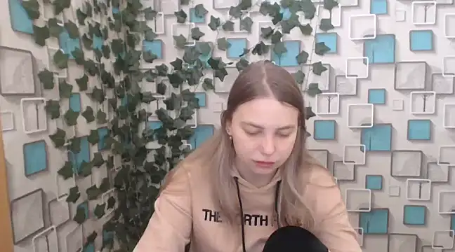 Snapshot of klerkarina chatting on 2, 3, 2025 klerkarina online show from 2, 3, 2025