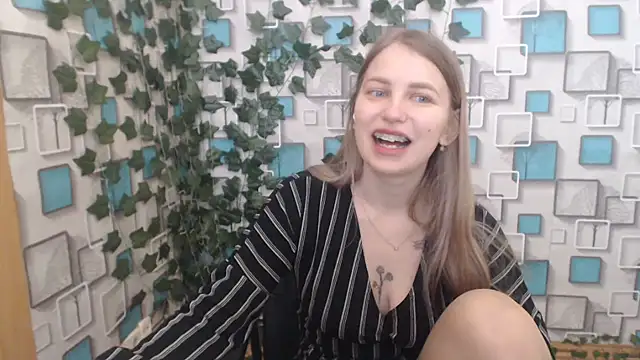 Snapshot of klerkarina chatting on 23, 3, 2025 klerkarina online show from 23, 3, 2025