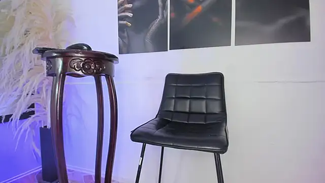 Sophia Cameron online show from 8, 2, 2025