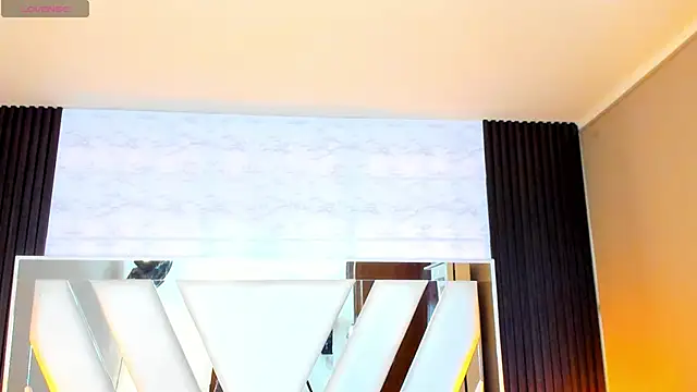 Snapshot of Linda4Petite chatting on 27, 9, 2025 Linda4Petite online show from 27, 9, 2025