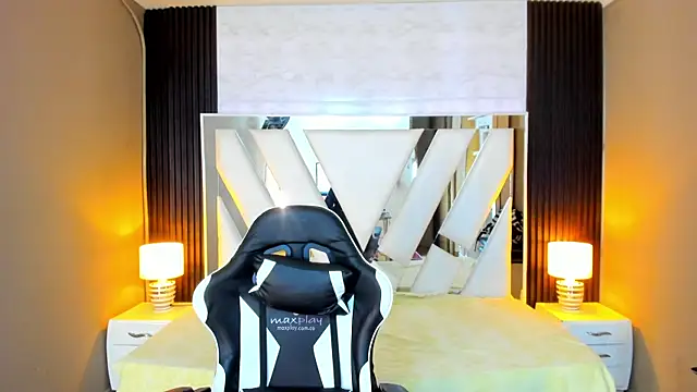 Linda4Petite online show from 28, 11, 2025