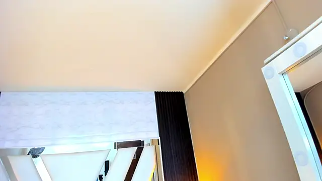 Linda4Petite online show from 29, 11, 2025