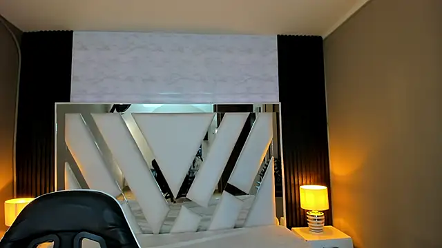 Linda4Petite online show from 7, 2, 2026