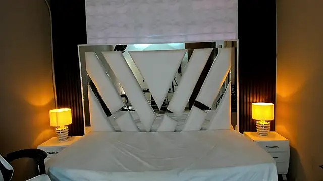 Linda4Petite online show from 11, 2, 2026