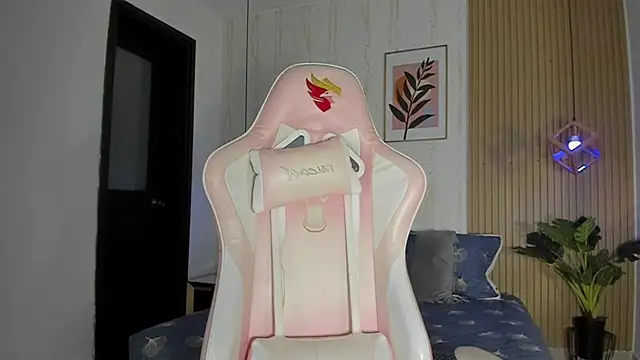 CameronCollins  online show from 20, 10, 2025