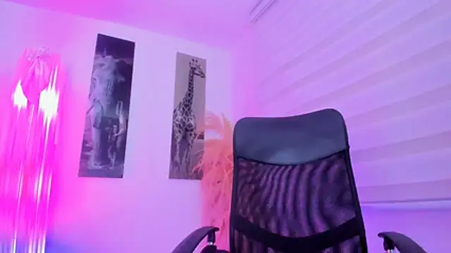 Snapshot of alask_pears0 chatting on 28, 11, 2025 alask pears0 online show from 28, 11, 2025