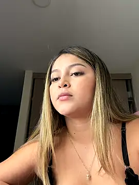 lunablossom  online show from 16, 9, 2025