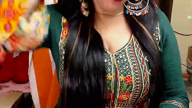 Snapshot of Naughty_Kashish chatting on 18, 9, 2025 Naughty Kashish online show from 18, 9, 2025