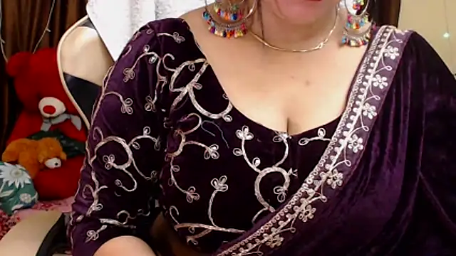 Snapshot of Naughty_Kashish chatting on 27, 10, 2025 Naughty Kashish online show from 27, 10, 2025