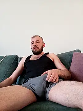 NiiiRvaNaa online show from 25, 2, 2026