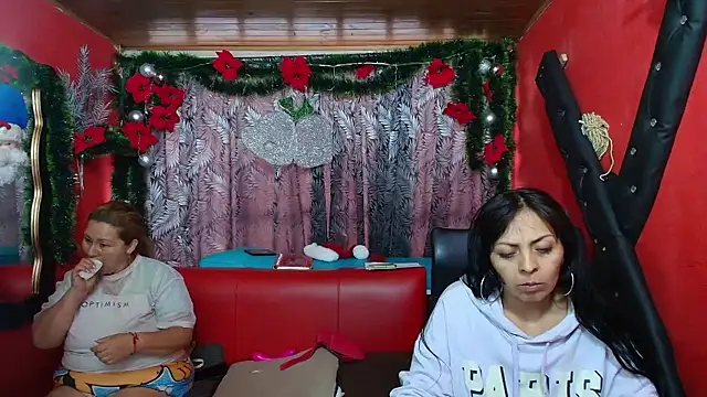 lesbiancuple online show from 2, 1, 2025