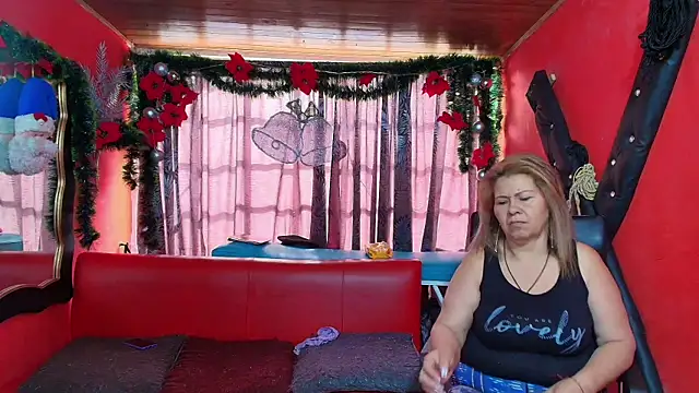 lesbiancuple online show from 4, 1, 2025