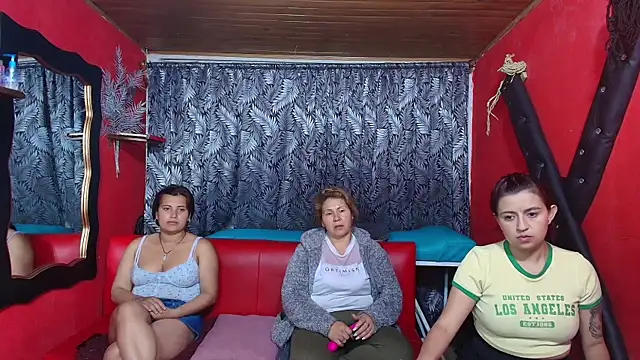 lesbiancuple online show from 29, 1, 2025