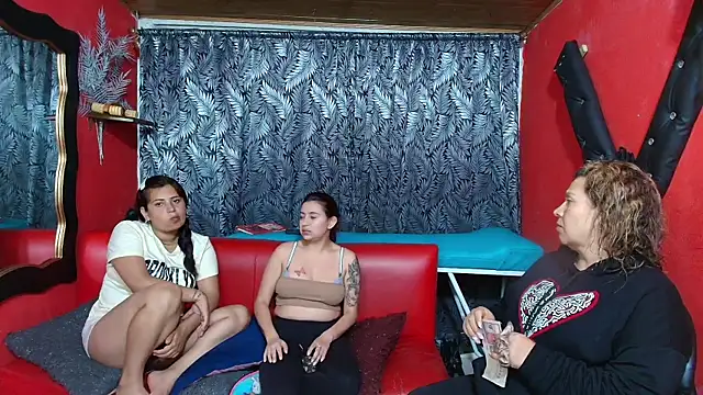 lesbiancuple online show from 12, 2, 2025