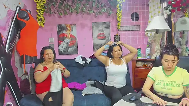 lesbiancuple online show from 8, 5, 2026