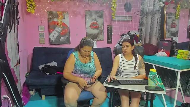 lesbiancuple online show from 11, 6, 2026