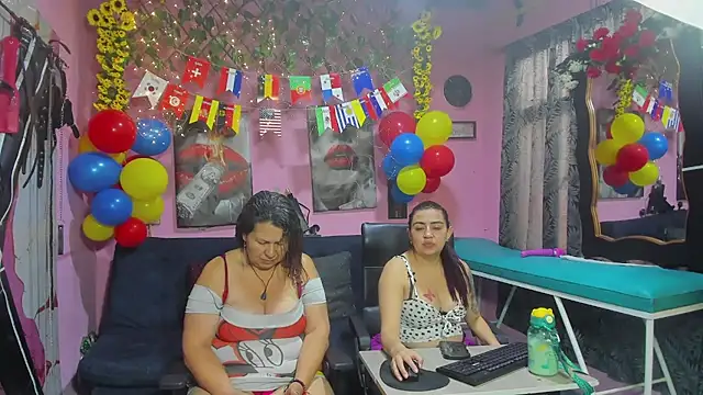 lesbiancuple online show from 22, 6, 2026
