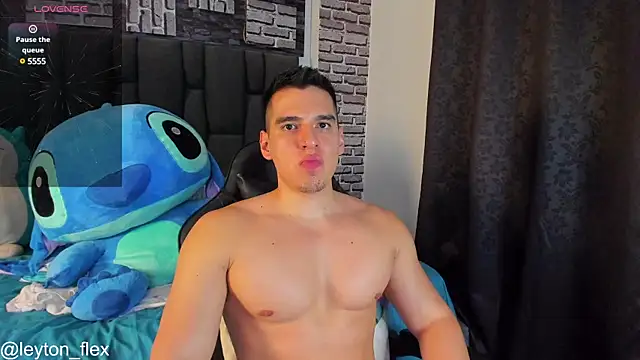 Snapshot of leyton_flex chatting on 17, 1, 2025 leyton flex online show from 17, 1, 2025