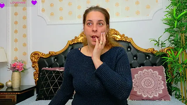 Snapshot of KarinaNoir chatting on 25, 4, 2026 KarinaNoir online show from 25, 4, 2026
