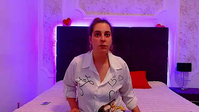 Snapshot of KarinaNoir chatting on 25, 5, 2026 KarinaNoir online show from 25, 5, 2026