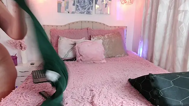 Snapshot of Dulce_Morrys chatting on 22, 2, 2025 Dulce Morrys online show from 22, 2, 2025