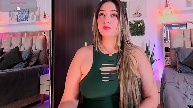 Snapshot of Dulce_Morrys chatting on 8, 4, 2026 Dulce Morrys online show from 8, 4, 2026