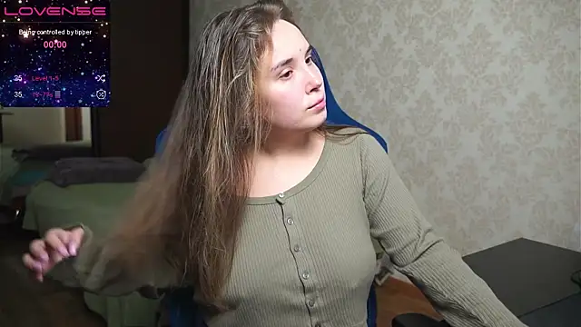 Snapshot of Sandra_SW_ chatting on 4, 3, 2025 Sandra SW  online show from 4, 3, 2025