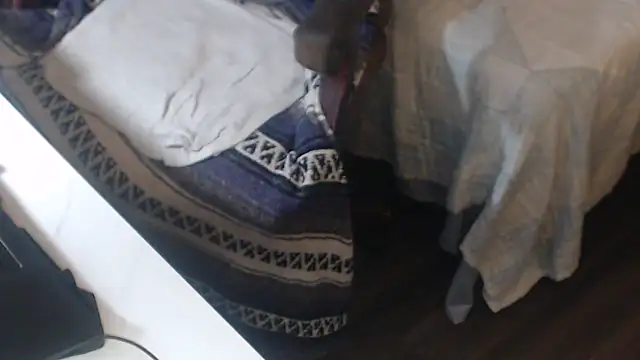 QueenDenizeAndTheCaptain online show from 3, 10, 2025