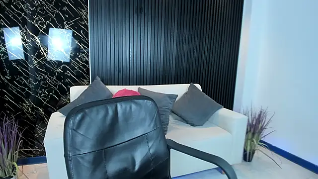 Snapshot of kimbrownn chatting on 4, 11, 2025 kimbrownn online show from 4, 11, 2025