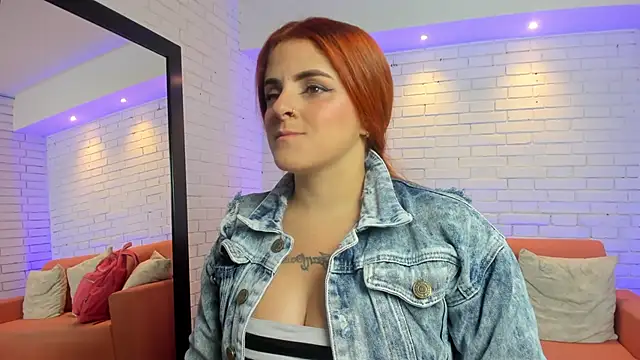 Snapshot of kimbrownn chatting on 21, 12, 2025 kimbrownn online show from 21, 12, 2025