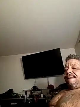 Snapshot of yellowwetfox chatting on 5, 1, 2025 yellowwetfox online show from 5, 1, 2025