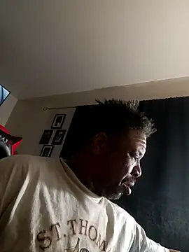 Snapshot of yellowwetfox chatting on 21, 2, 2025 yellowwetfox online show from 21, 2, 2025