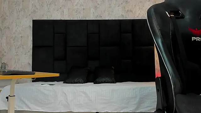 Snapshot of Joeysexx2 chatting on 4, 3, 2025 Joeysexx2 online show from 4, 3, 2025