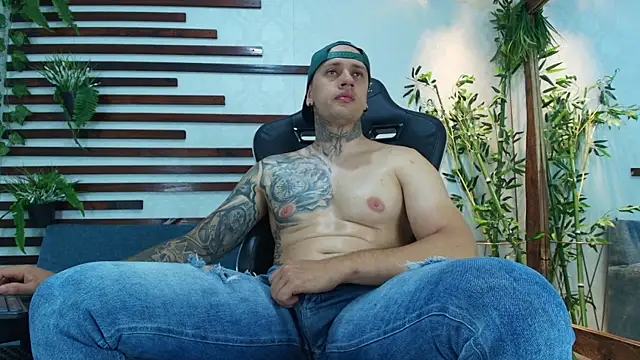 Snapshot of Joeysexx2 chatting on 3, 10, 2025 Joeysexx2 online show from 3, 10, 2025