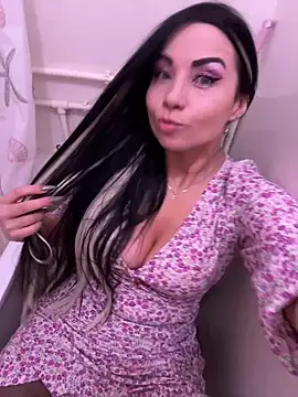 CrazzyChicks online show from 16, 2, 2025