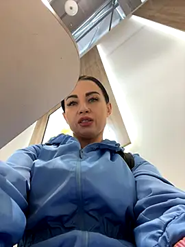 CrazzyChicks online show from 13, 9, 2025